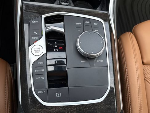 Used 2023 BMW 330i Sedan w/ Premium Package RWD image 29