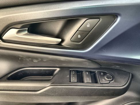 New 2026 Chevrolet Traverse LT image 15