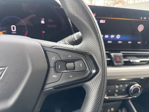 Used 2025 Chevrolet TrailBlazer LT image 50