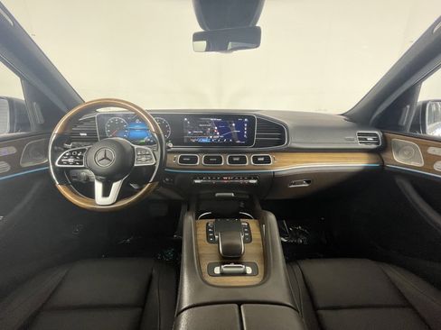 Certified 2023 Mercedes-Benz GLS 450 4MATIC image 11