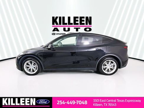 Used 2021 Tesla Model Y Long Range image 4