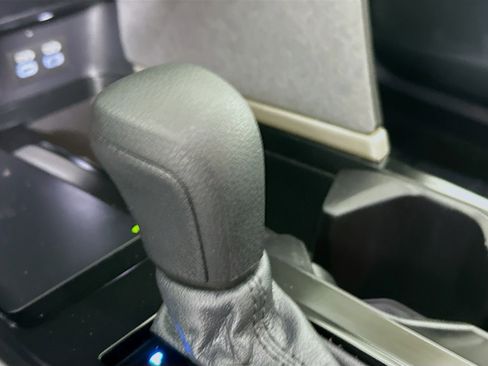 Certified 2025 Toyota Camry LE image 21