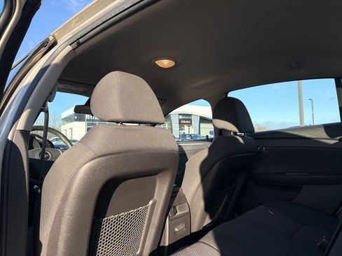 Used 2010 Chevrolet Malibu LT image 25