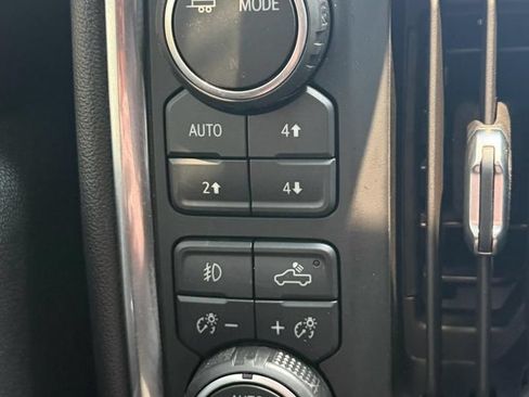 Used 2021 Chevrolet Silverado 2500 LTZ w/ LTZ Premium Package AWD/4WD image 20