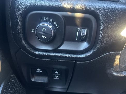 Used 2020 RAM 1500 Big Horn image 18