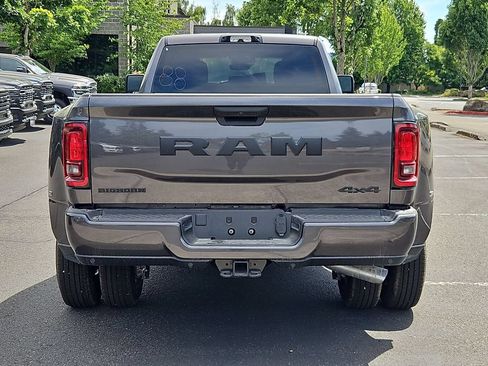 New 2026 RAM 3500 Big Horn AWD/4WD image 6