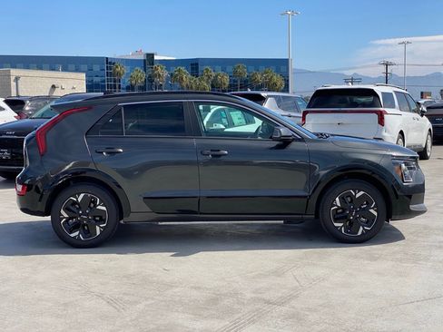 New 2026 Kia Niro Wind FWD image 2