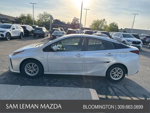 Used 2022 Toyota Prius LE FWD image 7