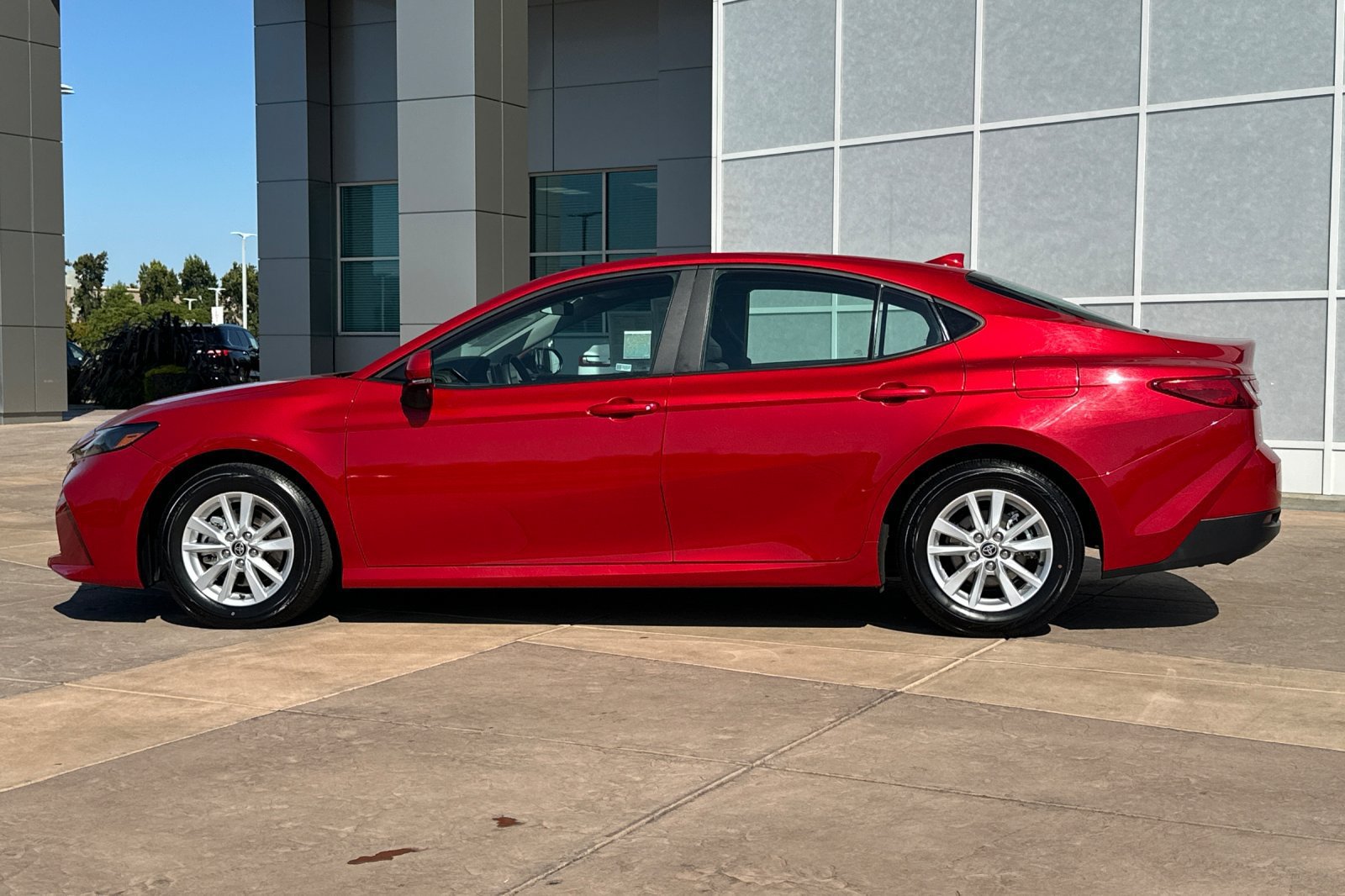 Certified 2025 Toyota Camry LE FWD image 8