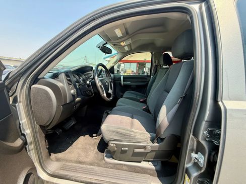 Used 2009 Chevrolet Silverado 2500 W/T AWD/4WD image 9