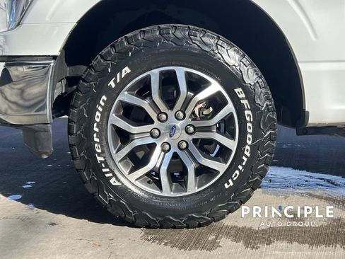 Used 2022 Ford F150 Lariat w/ Trailer Tow Package image 7