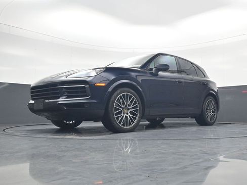 Used 2019 Porsche Cayenne S image 18