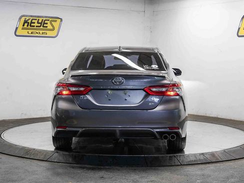 Used 2019 Toyota Camry SE w/ Protection Package (Q2) FWD image 3