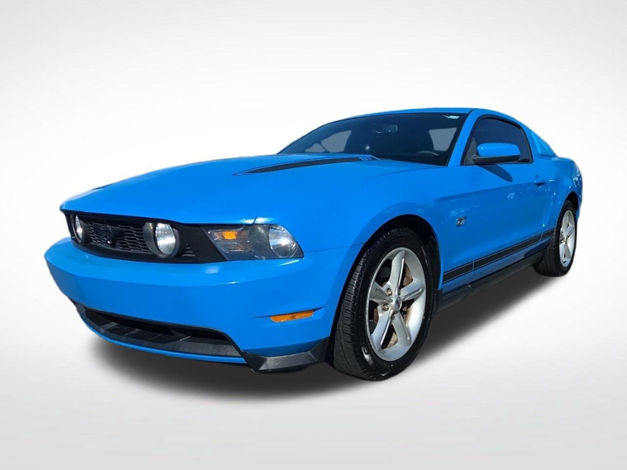Used 2010 Ford Mustang GT Premium RWD image 3