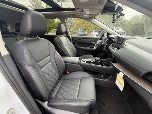 New 2026 Nissan Rogue Platinum w/ Platinum Premium Package image 19