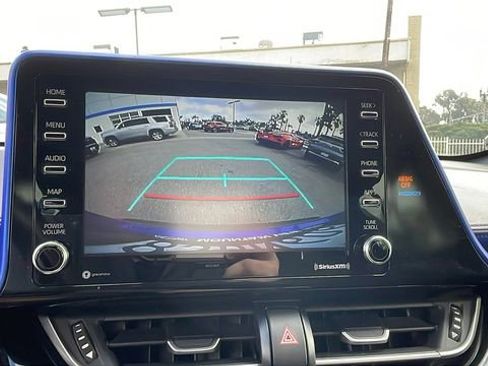 Used 2020 Toyota C-HR XLE image 21