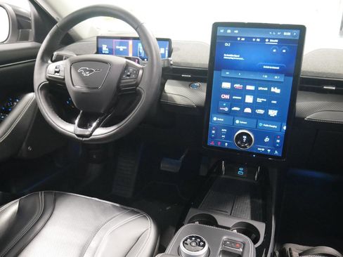 Used 2021 Ford Mustang Mach-E Premium image 18