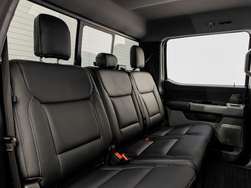 Used 2023 Ford F350 XLT w/ XLT Premium Package AWD/4WD image 32