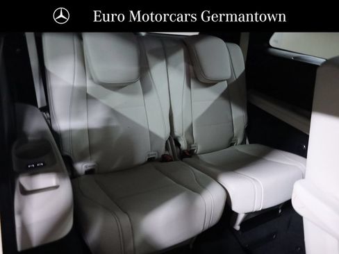Used 2025 Mercedes-Benz GLS 450 4MATIC w/ AMG Line Exterior image 63
