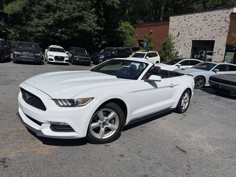 Used 2016 Ford Mustang Convertible RWD image 14