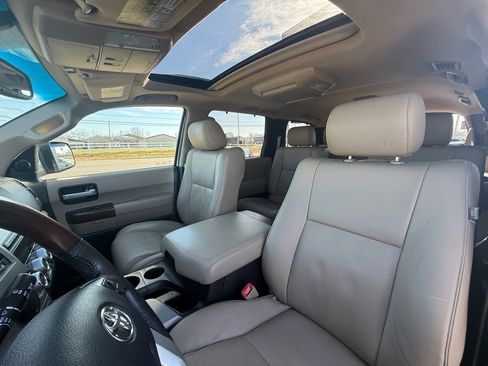 Used 2015 Toyota Sequoia Platinum image 14