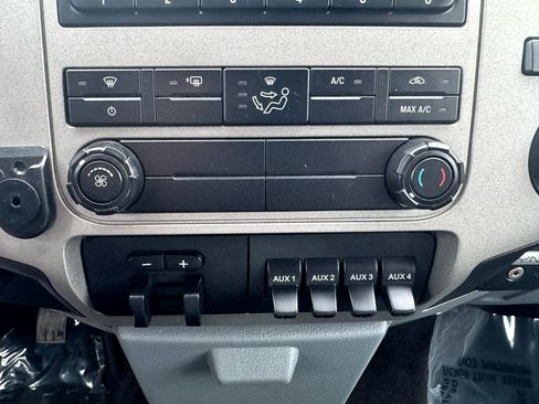 Used 2016 Ford F250 XLT w/ XLT Premium Package image 22