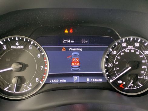 Used 2021 Nissan Armada SL w/ Captain's Chairs Package image 23