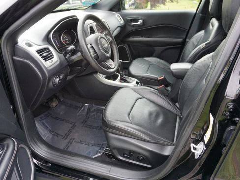 Used 2021 Jeep Compass Latitude FWD image 7