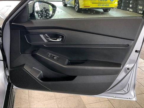 Used 2023 Honda Accord EX image 12