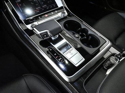 New 2026 Audi Q8 Premium Plus image 12