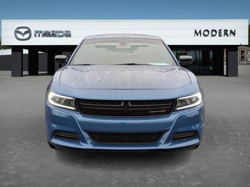 Used 2023 Dodge Charger SXT image 2