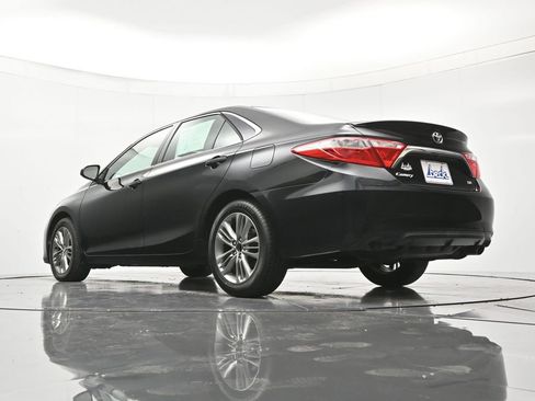 Used 2016 Toyota Camry SE FWD image 42