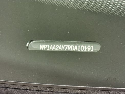 Certified 2024 Porsche Cayenne AWD/4WD image 29