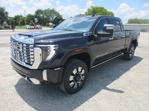 New 2026 GMC Sierra 2500 Denali w/ Denali Reserve Package AWD/4WD image 10