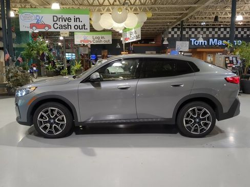 Used 2024 BMW X2 xDrive28i AWD/4WD image 12