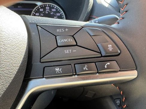 Used 2025 Nissan Sentra SR image 17