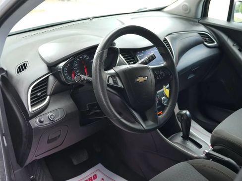 Used 2020 Chevrolet Trax LS w/ Tint and Cruise Package AWD/4WD image 9