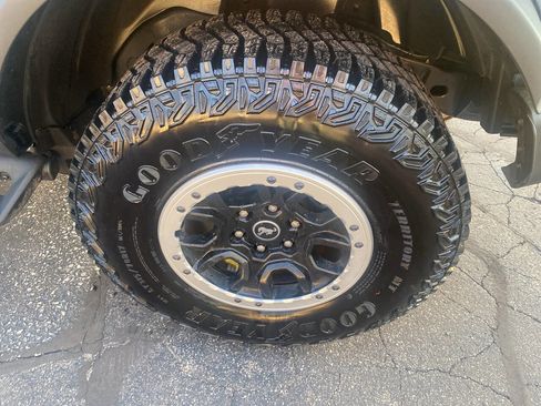 Used 2024 Ford Bronco Outer Banks w/ Sasquatch Package image 13