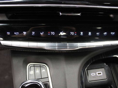 Certified 2024 Cadillac Escalade Sport w/ LPO, ONYX Package image 48