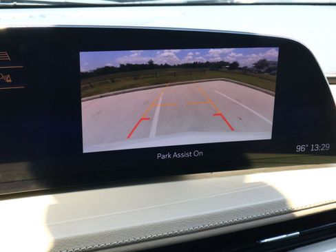 Used 2024 Cadillac XT4 Premium Luxury AWD/4WD image 29