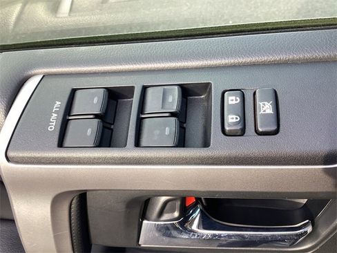 Used 2019 Toyota 4Runner SR5 Premium image 27