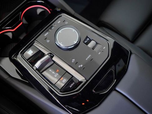 New 2026 BMW 530i w/ M Sport Package image 19