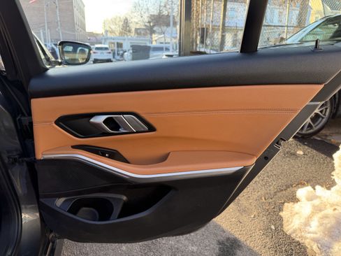 Used 2021 BMW 330i xDrive Sedan w/ Convenience Package image 38