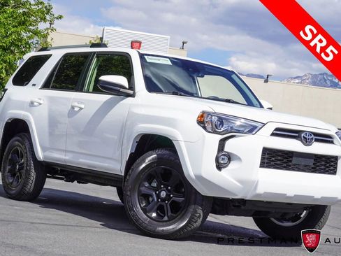 Used 2024 Toyota 4Runner SR5 AWD/4WD image 1