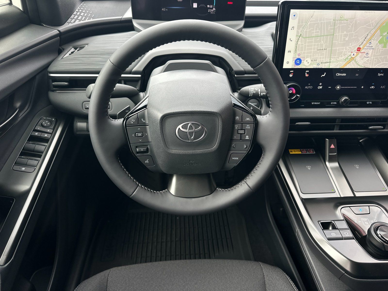 Used 2026 Toyota C-HR AWD/4WD image 13