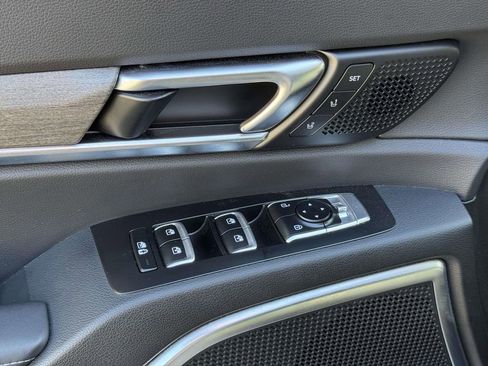 Used 2022 Kia Telluride SX w/ SX Prestige Package image 19