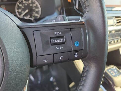 Certified 2024 Nissan Pathfinder SV image 19