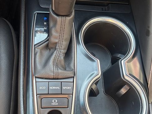 Used 2020 Toyota Camry XSE image 17