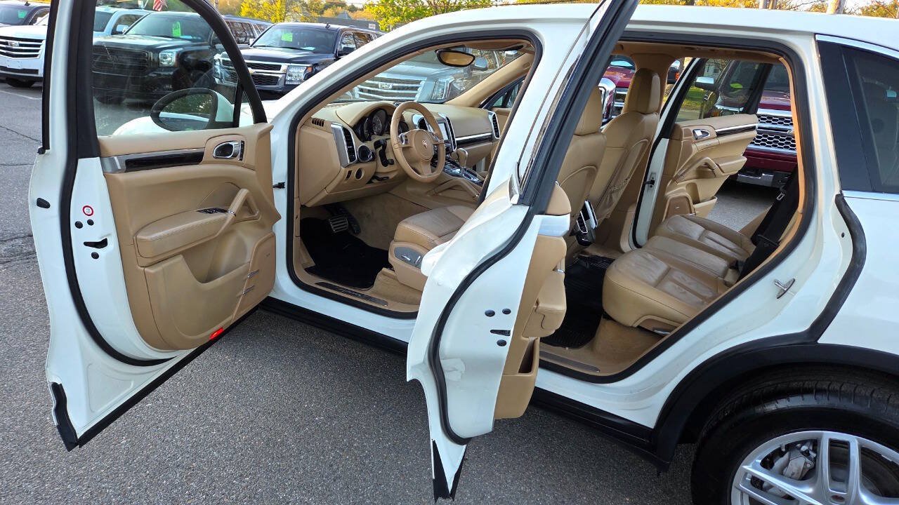 Used 2012 Porsche Cayenne S AWD/4WD image 26