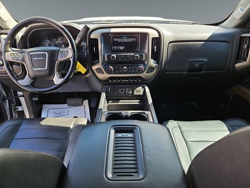Used 2018 GMC Sierra 2500 Denali w/ Duramax Plus Package AWD/4WD image 8